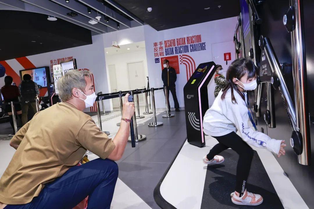 2025澳门传真正版,实地研究解析说明_尊贵版77.421